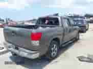 2007 Toyota Tundra SR5 z VIN 5TBET54197S454714, wystawiony jako IAAI lot #42234798 z przebiegiem 385 323 mil mil oraz . Historia ofert i sprzedaży dostępna na DreamBid. Obrazek 4.