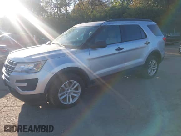 2017 Ford Explorer z VIN 1FM5K8B88HGC82369, wystawiony jako IAAI lot #43527712 z przebiegiem 253 490 mil mil oraz . Historia ofert i sprzedaży dostępna na DreamBid. Obrazek 18.