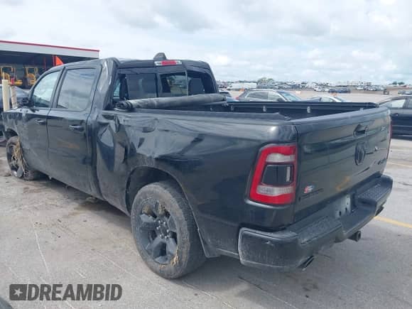 2019 Ram 1500 Big Horn z VIN 1C6SRFMT1KN631116, wystawiony jako IAAI lot #42836920 z przebiegiem 85 820 mil mil oraz . Historia ofert i sprzedaży dostępna na DreamBid. Obrazek 3.