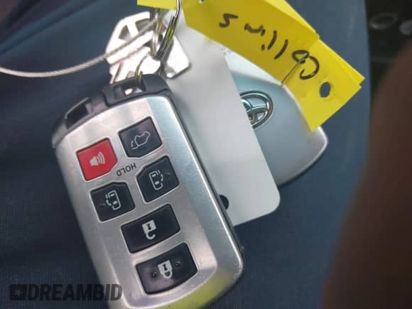 2017 Toyota Sienna SE z VIN 5TDXZ3DC0HS890440, wystawiony jako IAAI lot #42411266 z przebiegiem 135 999 mil mil oraz . Historia ofert i sprzedaży dostępna na DreamBid. Obrazek 11.