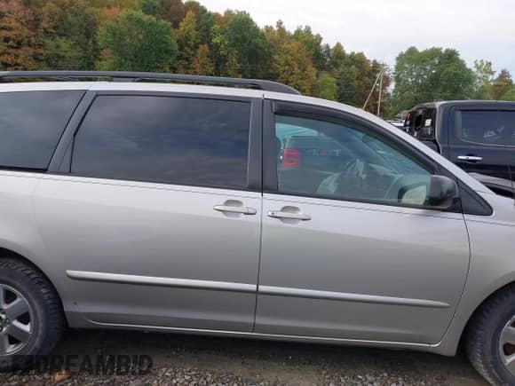 2007 Toyota Sienna CE с VIN 5TDZK23C27S090729, выставлен на аукционе IAAI как лот 39031347 с пробегом 238 001 миль миль и . История ставок и продаж доступна на DreamBid. Изображение 14.