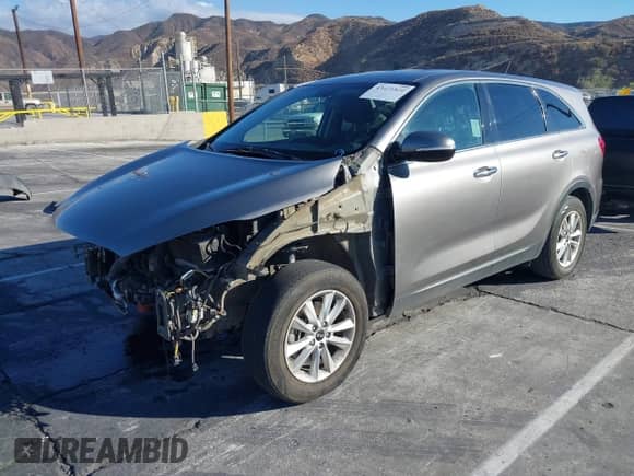 2019 Kia Sorento LX с VIN 5XYPG4A33KG466061, выставлен на аукционе IAAI как лот 43421820 с пробегом 106 101 миль миль и . История ставок и продаж доступна на DreamBid. Изображение 18.