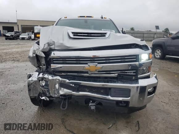 2019 Chevrolet Silverado 3500HD LTZ с VIN 1GC4KXCYXKF198611, выставлен на аукционе Copart как лот 66835485 с пробегом 124 274 миль миль и Списание • Salvage title. История ставок и продаж доступна на DreamBid. Изображение 5.