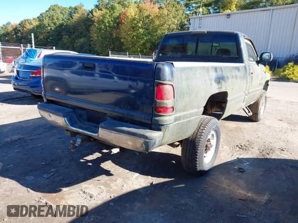 2002 Dodge 2500 with VIN 3B7KF26Z12M279919, listed as a IAAI auction lot 43474570 with 115,505 mi miles and . Bid and sale history available at DreamBid. Image 4.