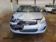 2012 Hyundai Accent GS z VIN KMHCT5AE4CU042837, wystawiony jako Copart lot #89846275 z przebiegiem 85 376 mil mil oraz Szkoda całkowita • Salvage title. Historia ofert i sprzedaży dostępna na DreamBid. Obrazek 5.