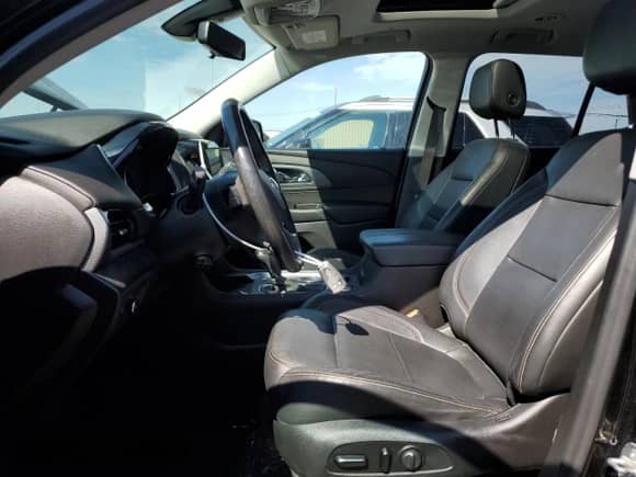 2019 Chevrolet Traverse Premier with VIN 1GNERKKW5KJ287803, listed as a Copart auction lot 72032755 with 50,391 mi miles and Salvage title. Bid and sale history available at DreamBid. Image 7.