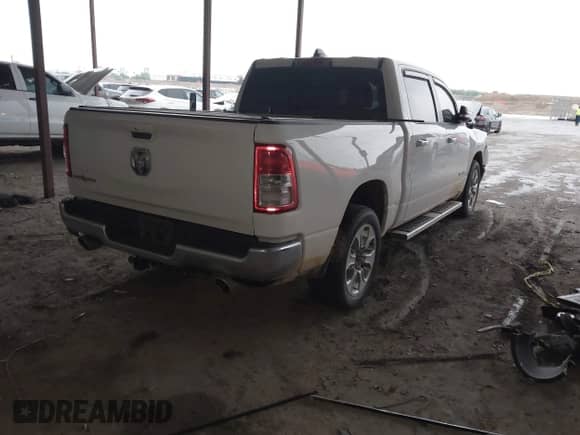 2021 Ram 1500 Lone Star z VIN 1C6RREFT1MN646966, wystawiony jako IAAI lot #42152069 z przebiegiem 48 645 mil mil oraz . Historia ofert i sprzedaży dostępna na DreamBid. Obrazek 4.