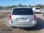 2012 Jeep Compass Sport z VIN 1C4NJDBB0CD621065, wystawiony jako IAAI lot #43342091 z przebiegiem 166 081 mil mil oraz . Historia ofert i sprzedaży dostępna na DreamBid. Obrazek 16.