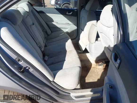 2006 Hyundai Sonata GLS z VIN 5NPEU46C76H111739, wystawiony jako IAAI lot #43448443 z przebiegiem 214 858 mil mil oraz . Historia ofert i sprzedaży dostępna na DreamBid. Obrazek 8.