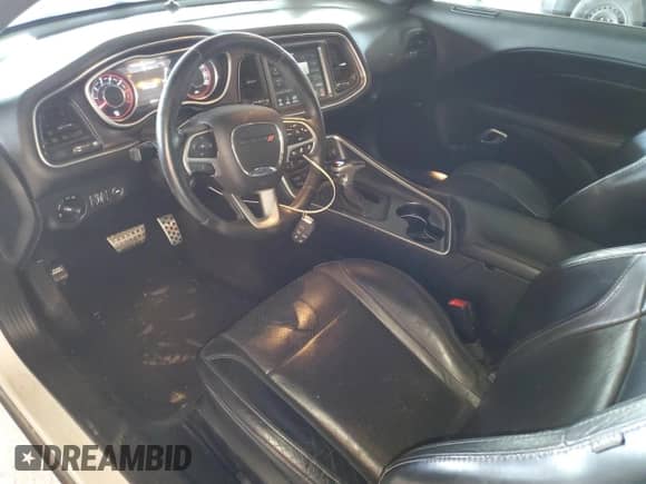 2015 Dodge Challenger R/T Plus z VIN 2C3CDZBT5FH924150, wystawiony jako Copart lot #85780405 z przebiegiem 105 005 mil mil oraz Szkoda całkowita • Salvage title. Historia ofert i sprzedaży dostępna na DreamBid. Obrazek 8.