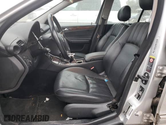 2005 Mercedes-Benz C 240 with VIN WDBRH81J35F622651, listed as a Copart auction lot 86142504 with 90,563 mi miles and Clean title. Bid and sale history available at DreamBid. Image 7.