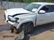 2018 Toyota Tacoma SR5 с VIN 5TFBZ5DN7JX004248, выставлен на аукционе IAAI как лот 42864580 с пробегом 210 482 миль миль и . История ставок и продаж доступна на DreamBid. Изображение 17.