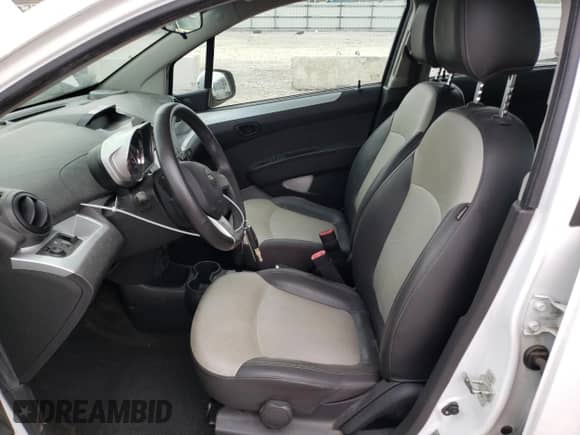 2015 Chevrolet Spark LT z VIN KL8CF6S98FC766780, wystawiony jako Copart lot #77687554 z przebiegiem 59 092 mil mil oraz Szkoda całkowita • Salvage title. Historia ofert i sprzedaży dostępna na DreamBid. Obrazek 7.