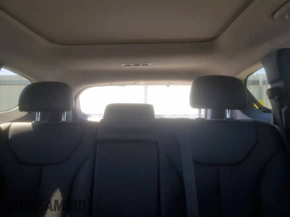 2023 Hyundai Santa Fe SEL z VIN 5NMS34AJ4PH555350, wystawiony jako Copart lot #70388045 z przebiegiem 122 685 mil mil oraz Szkoda całkowita • Salvage title. Historia ofert i sprzedaży dostępna na DreamBid. Obrazek 10.