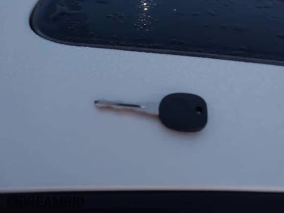 2010 Chevrolet Malibu LTZ with VIN 1G1ZE5EB0AF208175, listed as a IAAI auction lot 43101681 with 196,652 mi miles and . Bid and sale history available at DreamBid. Image 11.