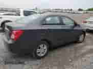 2015 Chevrolet Sonic LT z VIN 1G1JC5SB0F4158534, wystawiony jako Copart lot #54782885 z przebiegiem 129 182 mil mil oraz Szkoda całkowita • Salvage title. Historia ofert i sprzedaży dostępna na DreamBid. Obrazek 3.