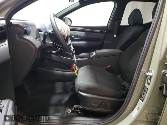 2024 Hyundai Santa Cruz SEL с VIN 5NTJCDDE8RH111860, выставлен на аукционе Copart как лот 74946424 с пробегом 6 233 миль миль и Списание • Salvage title. История ставок и продаж доступна на DreamBid. Изображение 7.