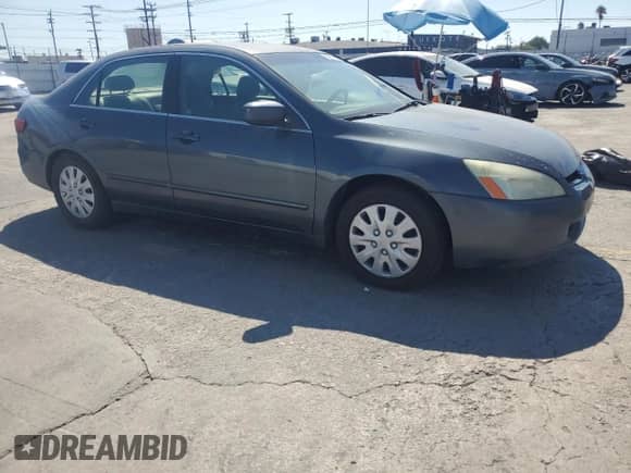 2005 Honda Accord with VIN JHMCN36455C013678, listed as a Copart auction lot 84961195 with 304,844 mi miles and Salvage title. Bid and sale history available at DreamBid. Image 4.