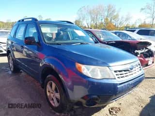 2011 Subaru Forester X z VIN JF2SHABC7BH747115, wystawiony jako IAAI lot #43433441 z przebiegiem 73 633 mil mil oraz . Historia ofert i sprzedaży dostępna na DreamBid. Obrazek 1.