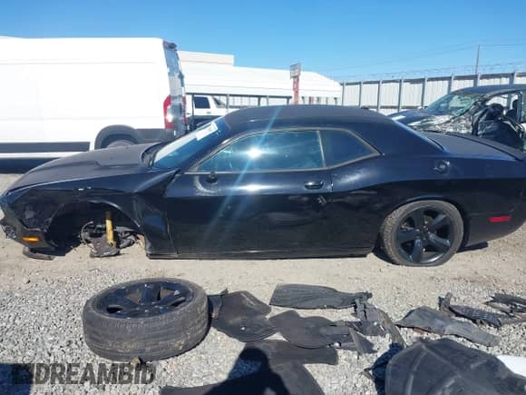 2014 Dodge Challenger R/T Plus with VIN 2C3CDYBT2EH274265, listed as a IAAI auction lot 41845052 with 120,290 mi miles and . Bid and sale history available at DreamBid. Image 14.
