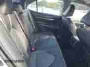 2023 Toyota Camry SE z VIN 4T1G11AK2PU109401, wystawiony jako Copart lot #81066825 z przebiegiem 60 883 mil mil oraz Szkoda całkowita • Salvage title. Historia ofert i sprzedaży dostępna na DreamBid. Obrazek 10.