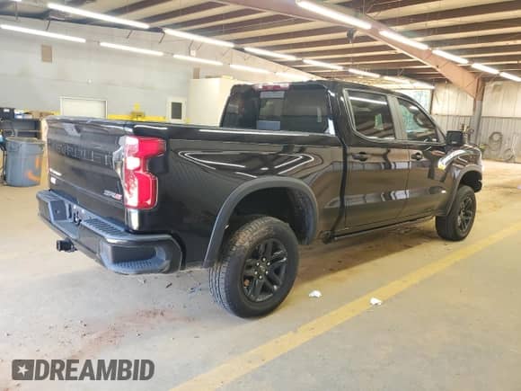 2023 Chevrolet Silverado 1500 ZR2 z VIN 3GCUDHEL0PG181209, wystawiony jako Copart lot #81284255 z przebiegiem 36 430 mil mil oraz Czysty tytuł • Clean title. Historia ofert i sprzedaży dostępna na DreamBid. Obrazek 3.