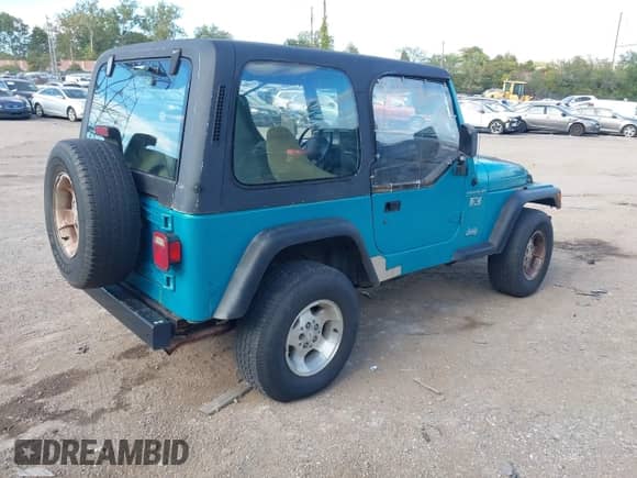 1997 Jeep Wrangler SE z VIN 1J4FY29P7VP447481, wystawiony jako IAAI lot #43438550 z przebiegiem 190 965 mil mil oraz . Historia ofert i sprzedaży dostępna na DreamBid. Obrazek 4.