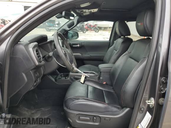 2020 Toyota Tacoma SR5 with VIN 5TFCZ5AN6LX221818, listed as a Copart auction lot 81645745 with 19,809 mi miles and Salvage title. Bid and sale history available at DreamBid. Image 7.