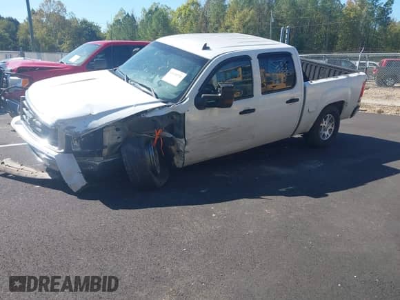 2009 GMC Sierra 1500 SLE с VIN 3GTEK23359G101156, выставлен на аукционе IAAI как лот 43410771 с пробегом 214 283 миль миль и . История ставок и продаж доступна на DreamBid. Изображение 18.