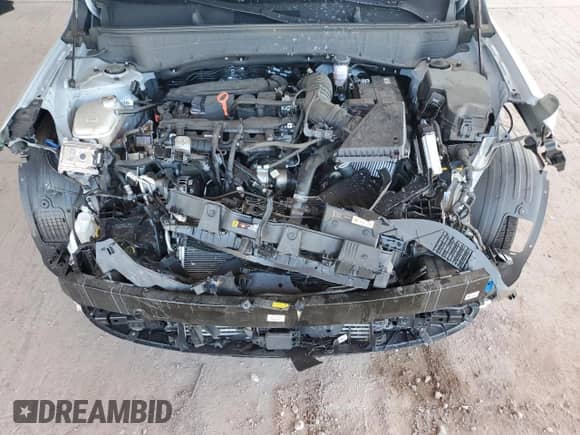 2024 Hyundai Kona Limited с VIN KM8HE3A38RU099277, выставлен на аукционе Copart как лот 66761575 с пробегом 15 003 миль миль и Списание • Salvage title. История ставок и продаж доступна на DreamBid. Изображение 12.