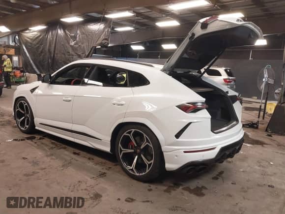 2019 Lamborghini Urus with VIN ZPBUA1ZL1KLA04859, listed as a IAAI auction lot 41455275 with 13,380 mi miles and . Bid and sale history available at DreamBid. Image 3.
