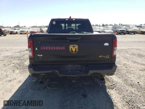 2022 Ram 1500 Big Horn z VIN 1C6SRFBTXNN131415, wystawiony jako Copart lot #81207775 z przebiegiem 55 404 mil mil oraz Czysty tytuł • Clean title. Historia ofert i sprzedaży dostępna na DreamBid. Obrazek 6.