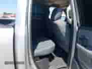 2013 Ram 1500 Express z VIN 1C6RR6FT1DS553131, wystawiony jako IAAI lot #42740236 z przebiegiem 208 491 mil mil oraz . Historia ofert i sprzedaży dostępna na DreamBid. Obrazek 8.