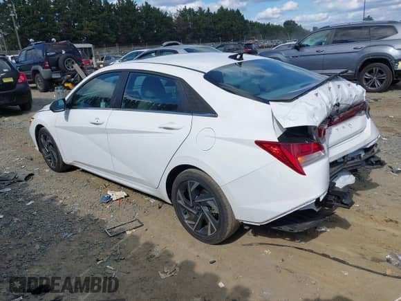 2025 Hyundai Elantra SEL Convenience with VIN KMHLS4DG0SU912558, listed as a IAAI auction lot 43384473 with 17,426 mi miles and . Bid and sale history available at DreamBid. Image 3.