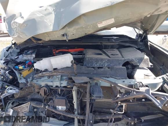 2024 Toyota Tundra Limited Hybrid with VIN 5TFJC5EC4RX006982, listed as a IAAI auction lot 42498168 with 13,483 mi miles and . Bid and sale history available at DreamBid. Image 10.