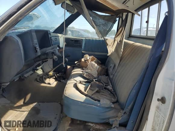 1986 Chevrolet S-10 z VIN 1GCCS14R2G8102739, wystawiony jako Copart lot #62724615 z przebiegiem 235 831 mil mil oraz Szkoda całkowita • Salvage title. Historia ofert i sprzedaży dostępna na DreamBid. Obrazek 7.