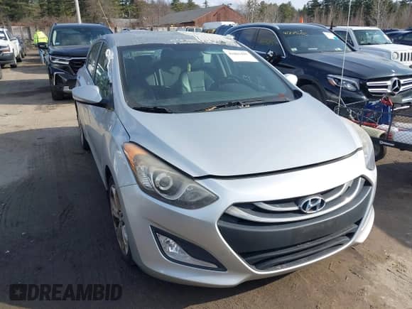 2013 Hyundai Elantra с VIN KMHD35LE3DU110578, выставлен на аукционе IAAI как лот 41801697 с пробегом Не указан миль и . История ставок и продаж доступна на DreamBid. Изображение 6.