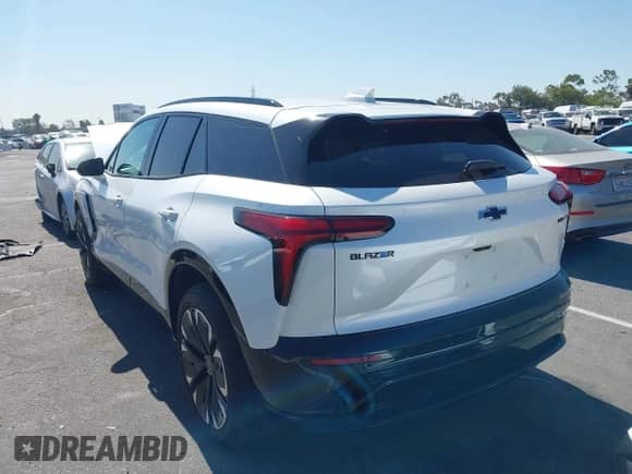 2024 Chevrolet Blazer EV eAWD RS с VIN 3GNKDCRJ9RS244463, выставлен на аукционе IAAI как лот 42702291 с пробегом 4 159 миль миль и . История ставок и продаж доступна на DreamBid. Изображение 3.