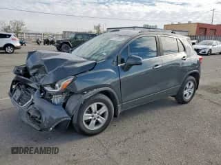 2018 Chevrolet Trax LT с VIN 3GNCJLSBXJL350922, выставлен на аукционе Copart как лот 71539675 с пробегом 69 598 миль миль и Списание • Salvage title. История ставок и продаж доступна на DreamBid. Изображение 1.