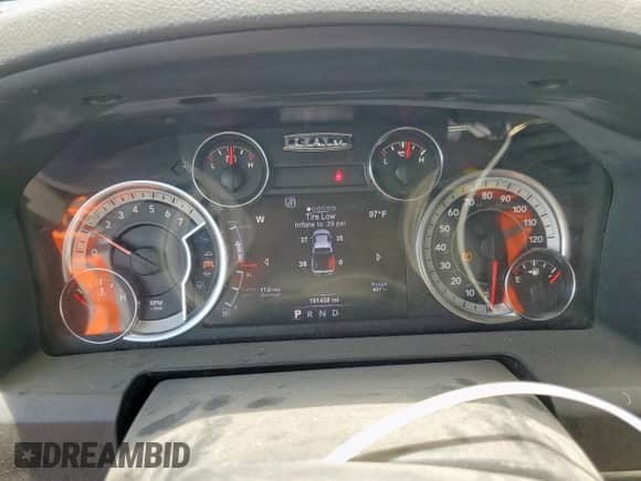 2017 Ram 1500 Big Horn z VIN 1C6RR6LG4HS569983, wystawiony jako Copart lot #64263055 z przebiegiem 191 458 mil mil oraz Szkoda całkowita • Salvage title. Historia ofert i sprzedaży dostępna na DreamBid. Obrazek 9.