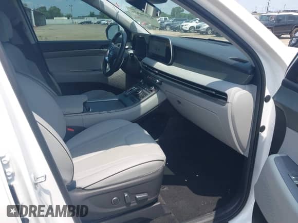 2024 Hyundai Palisade SEL с VIN KM8R24GE3RU744879, выставлен на аукционе IAAI как лот 43070976 с пробегом 24 822 миль миль и . История ставок и продаж доступна на DreamBid. Изображение 5.