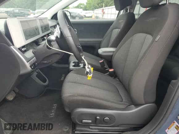 2023 Hyundai Ioniq 5 SE с VIN KM8KMDAF9PU215950, выставлен на аукционе Copart как лот 61560015 с пробегом 20 084 миль миль и Списание • Salvage title. История ставок и продаж доступна на DreamBid. Изображение 7.