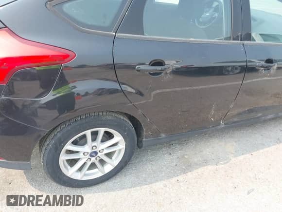 2015 Ford Focus SE с VIN 1FADP3K23FL270463, выставлен на аукционе IAAI как лот 42379933 с пробегом 190 150 миль миль и . История ставок и продаж доступна на DreamBid. Изображение 12.