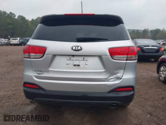2018 Kia Sorento L with VIN 5XYPG4A39JG370272, listed as a IAAI auction lot 43474591 with 130,569 mi miles and . Bid and sale history available at DreamBid. Image 16.