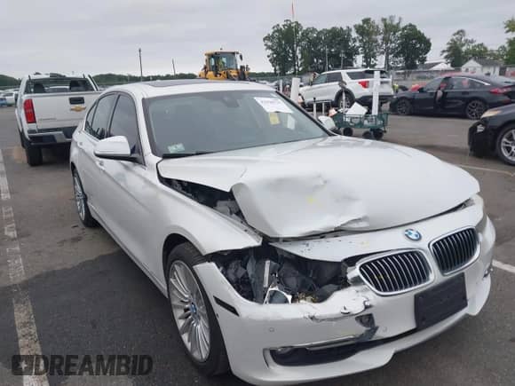2013 BMW 3 Series 328i с VIN WBA3A5C5XDF351304, выставлен на аукционе IAAI как лот 42998737 с пробегом 100 692 миль миль и . История ставок и продаж доступна на DreamBid. Изображение 6.