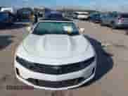 2019 Chevrolet Camaro 1LT z VIN 1G1FB3DS8K0117600, wystawiony jako IAAI lot #41174936 z przebiegiem 110 273 mil mil oraz . Historia ofert i sprzedaży dostępna na DreamBid. Obrazek 11.