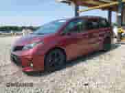 2020 Toyota Sienna SE z VIN 5TDXZ3DC4LS030663, wystawiony jako Copart lot #60213385 z przebiegiem 51 633 mil mil oraz Szkoda całkowita • Salvage title. Historia ofert i sprzedaży dostępna na DreamBid. Obrazek 1.