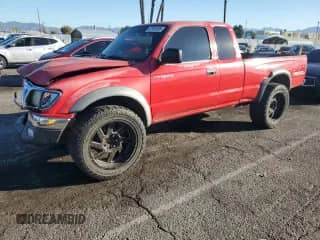 2001 Toyota Tacoma PreRunner z VIN 5TESN92NX1Z820983, wystawiony jako Copart lot #87391055 z przebiegiem 213 806 mil mil oraz Szkoda całkowita • Salvage title. Historia ofert i sprzedaży dostępna na DreamBid. Obrazek 1.