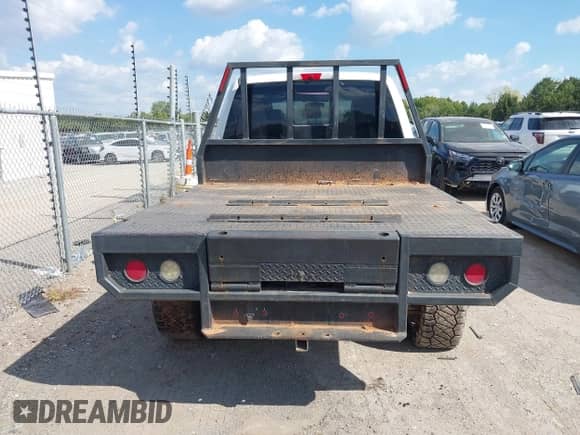 2017 Ford F-250 Lariat z VIN 1FT7W2BT1HEC77660, wystawiony jako IAAI lot #43308138 z przebiegiem 229 023 mil mil oraz . Historia ofert i sprzedaży dostępna na DreamBid. Obrazek 16.