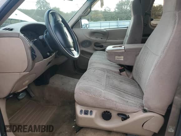 1997 Ford F-150 с VIN 1FTDX17W0VNB72214, выставлен на аукционе Copart как лот 87294095 с пробегом 309 147 миль миль и Чистый • Clean title. История ставок и продаж доступна на DreamBid. Изображение 7.